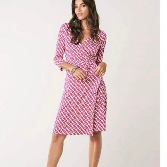 Diane von Furstenberg wrap dress size 12 NEW pink white midi silk patterned